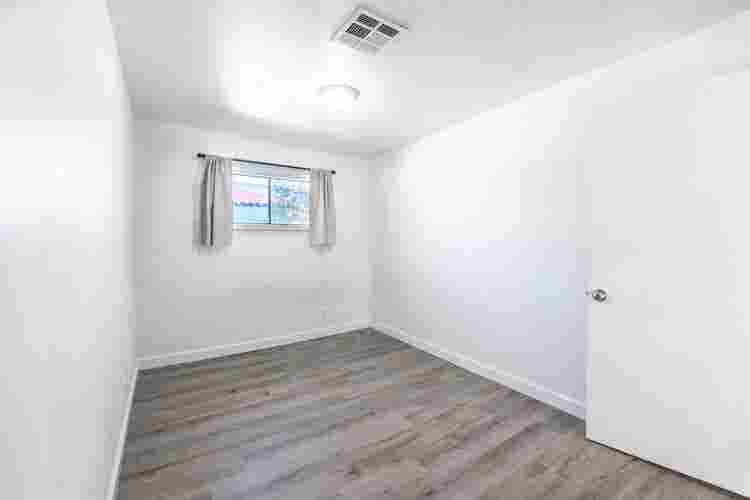 Private Room Near Skyharbor