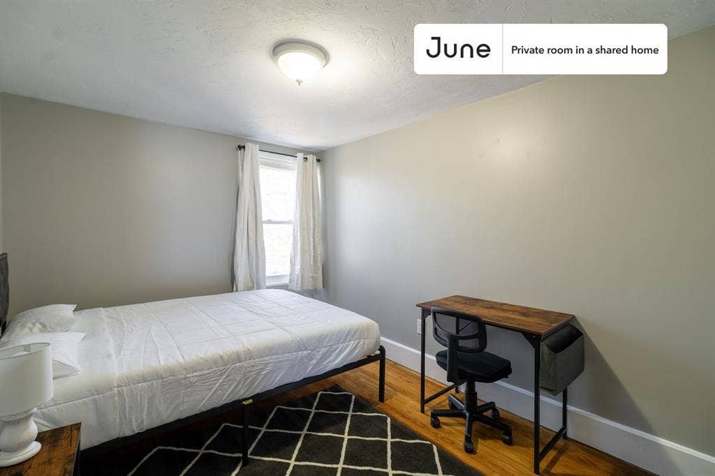 4 BR in Boston