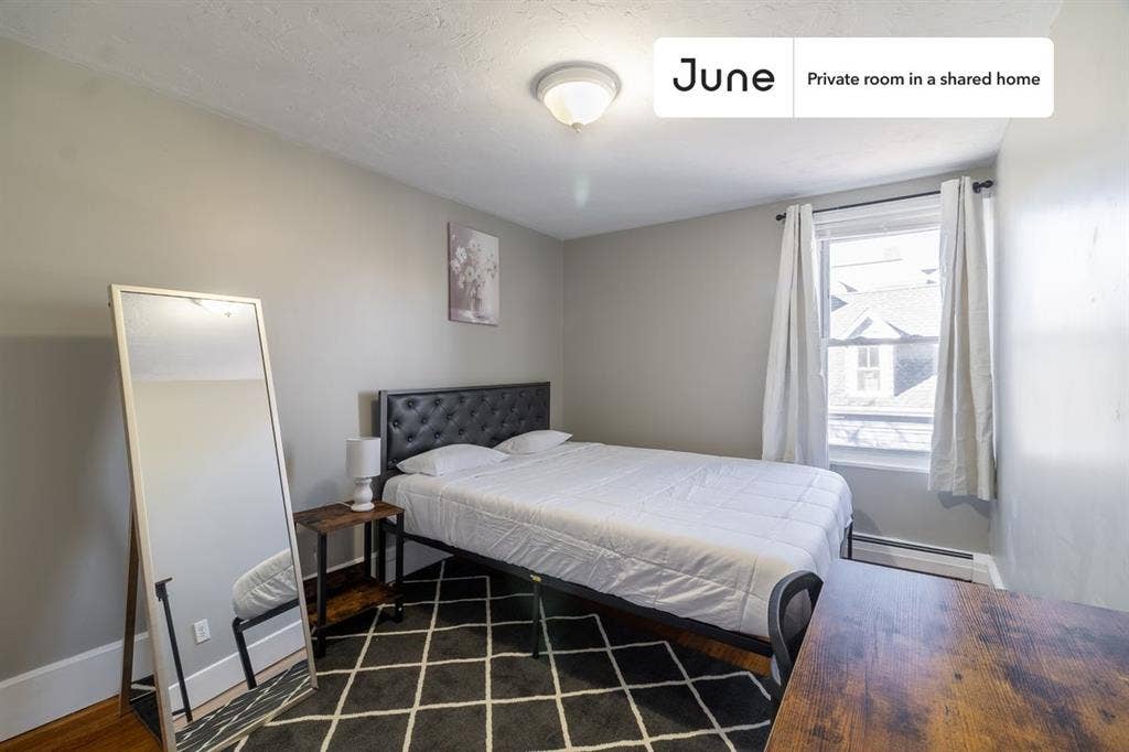 4 BR in Boston