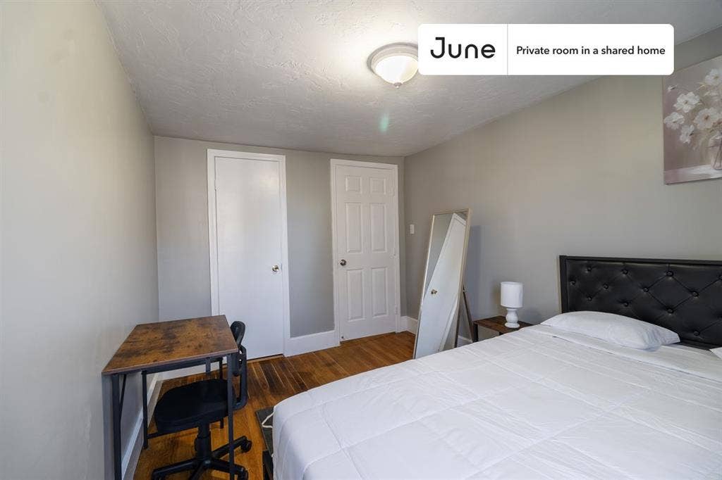 4 BR in Boston