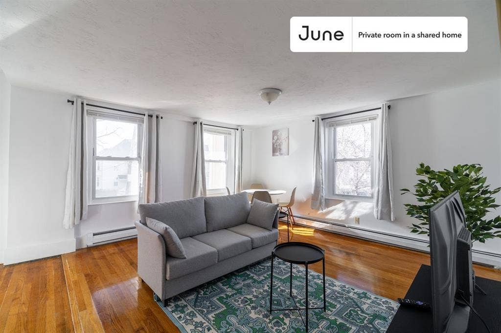 4 BR in Boston
