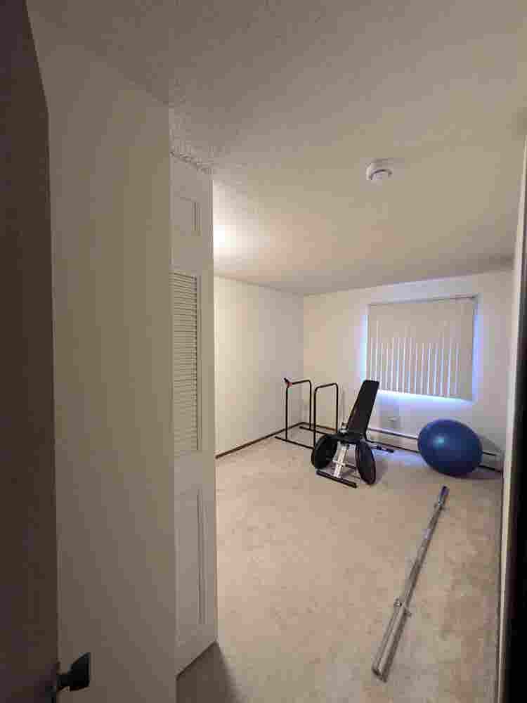 Spare room - 2 bedroom apt