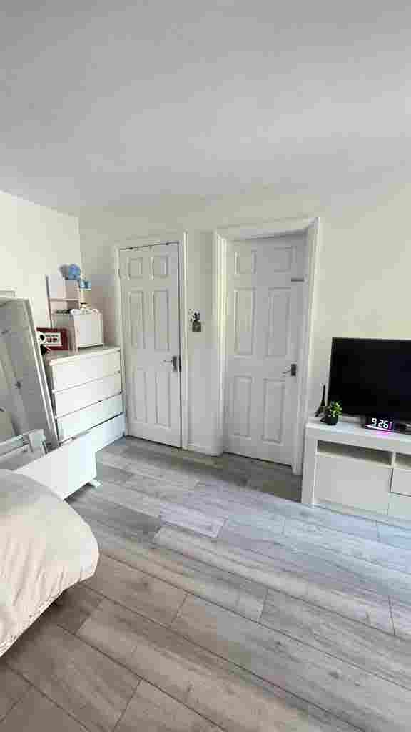 Ensuit fully furnished room