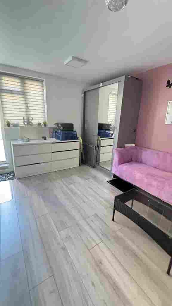 Ensuit fully furnished room