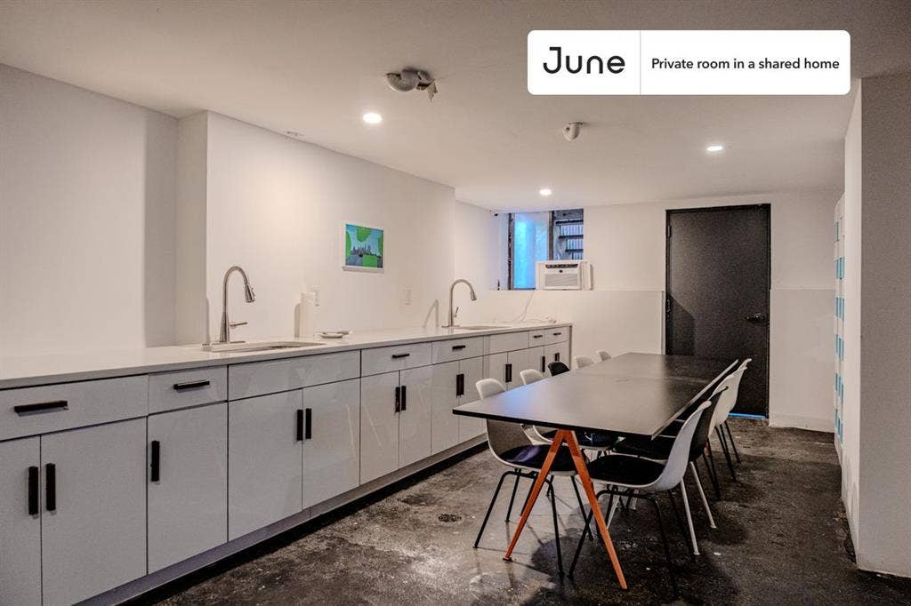 3 BR in New York City