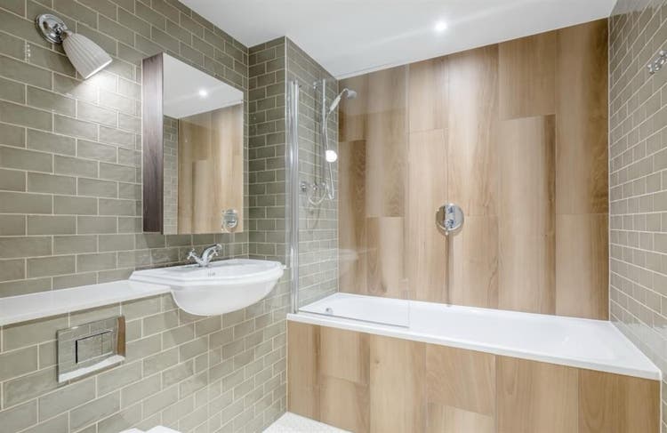 Double room with a private bathroom