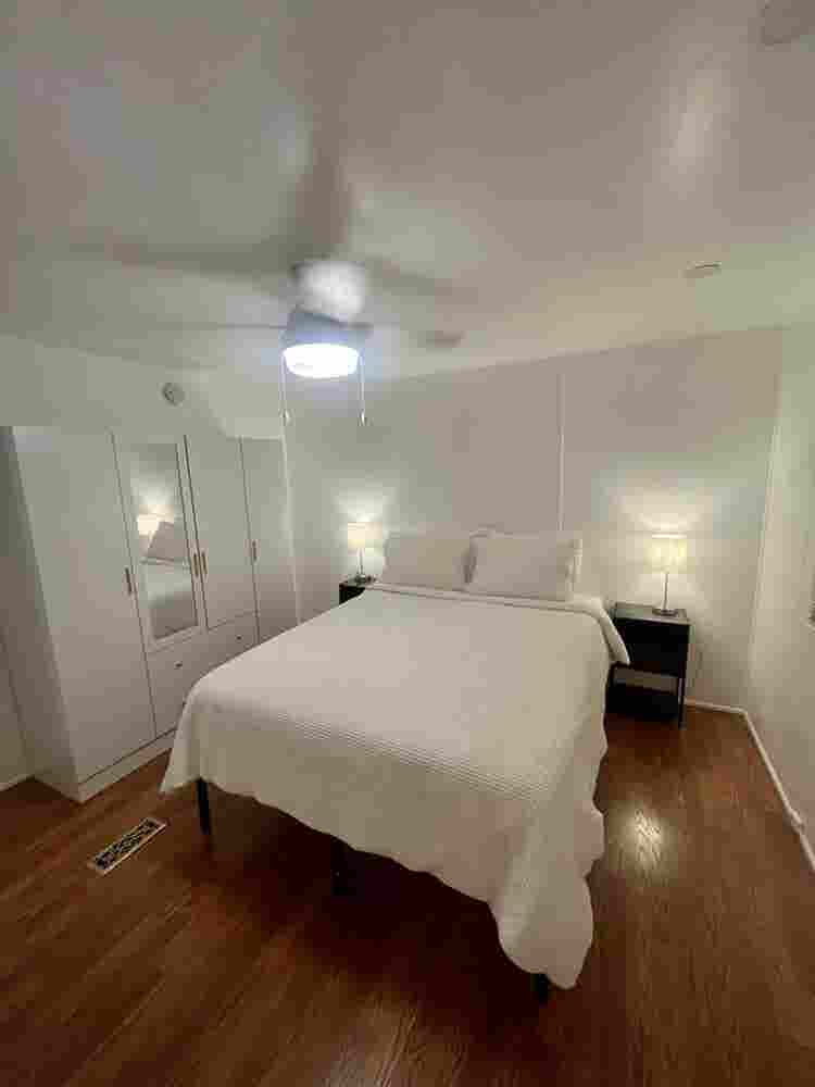 1 Bedroom with Den and private bath