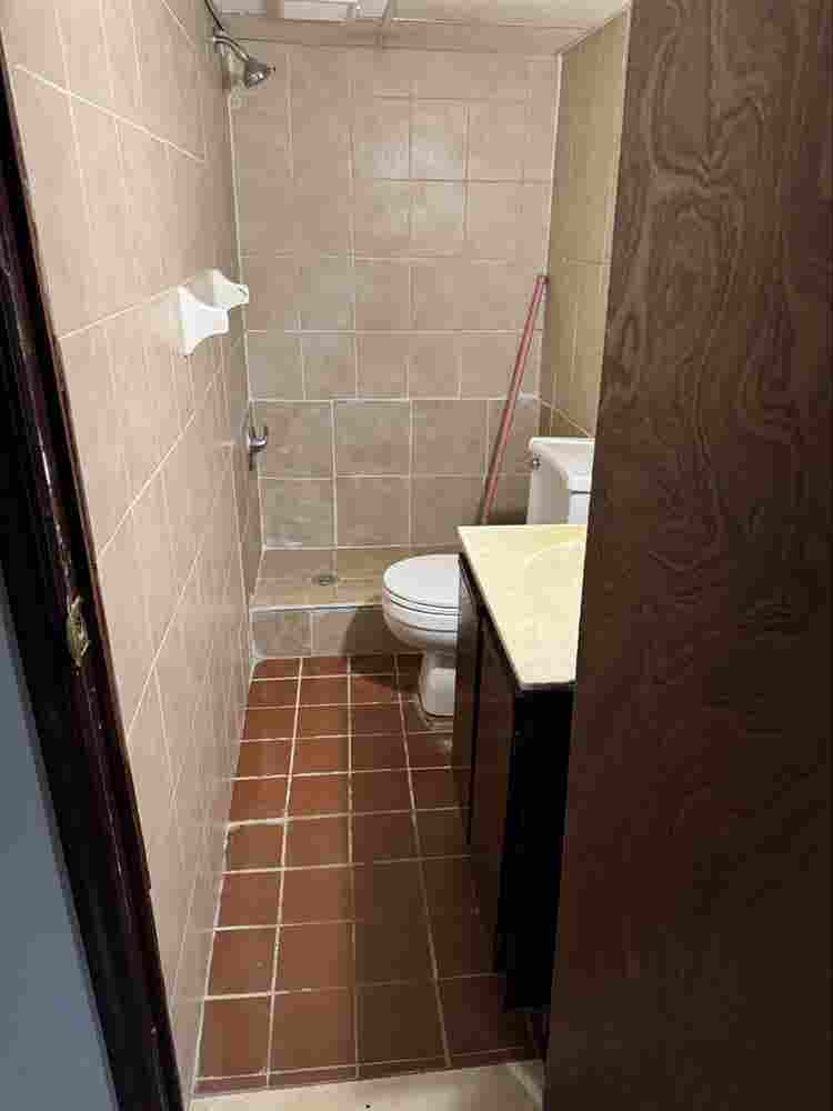 2 bedroom step down grown floor apt