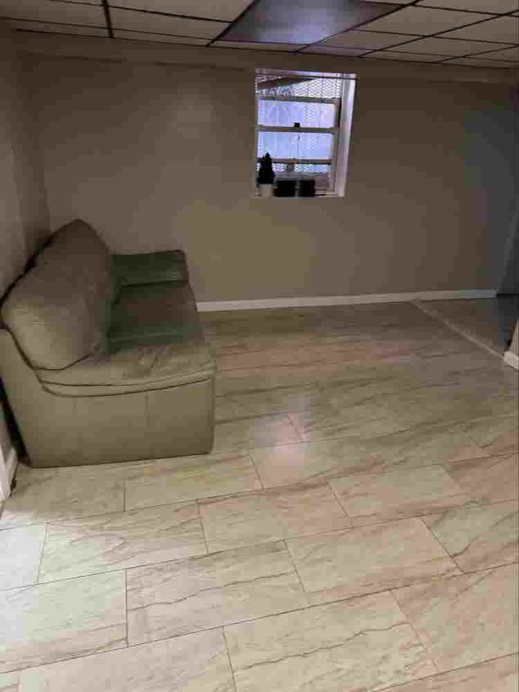 2 bedroom step down grown floor apt
