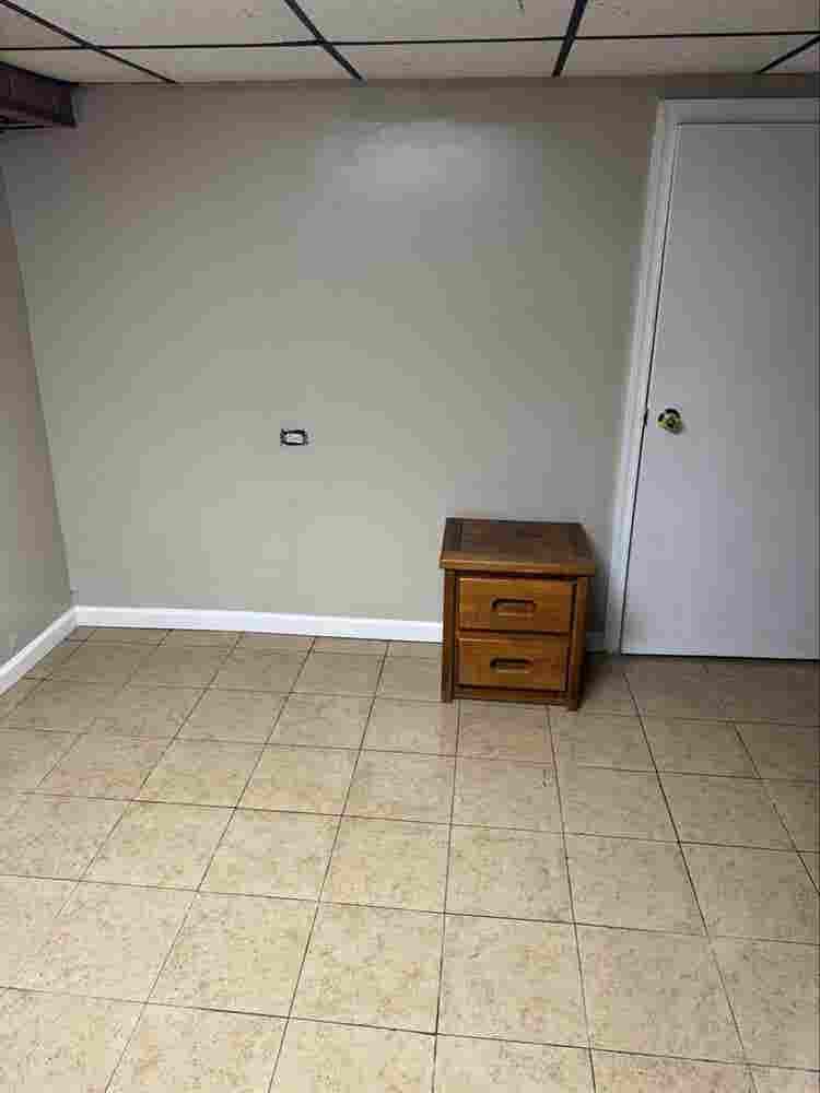 2 bedroom step down grown floor apt