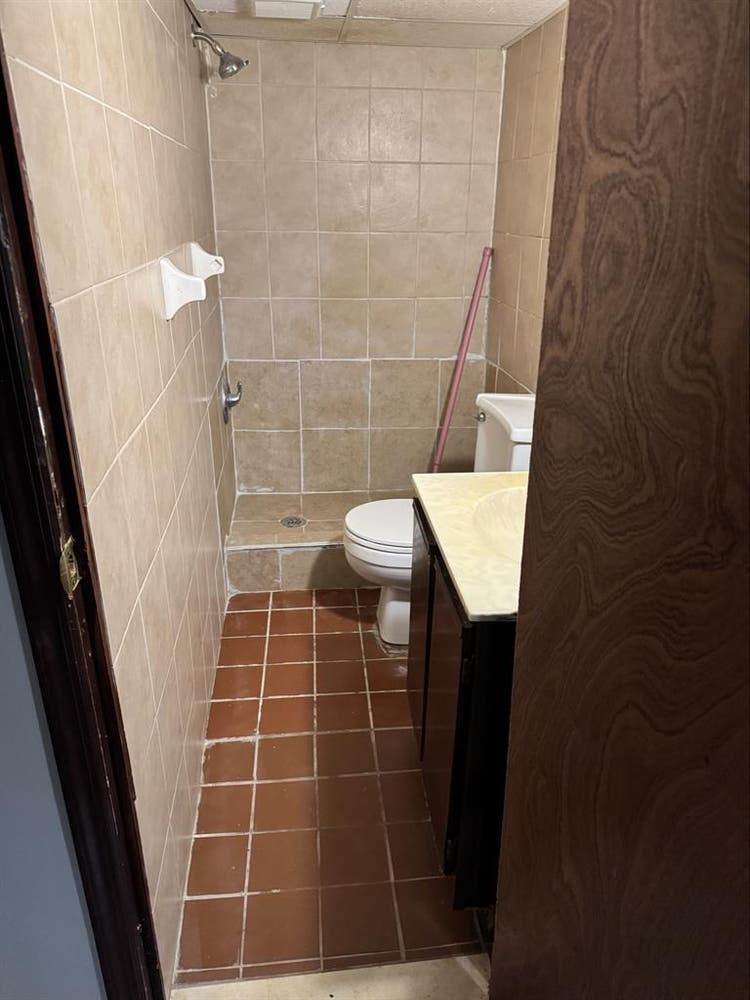2 bedroom walk down ground floor ap