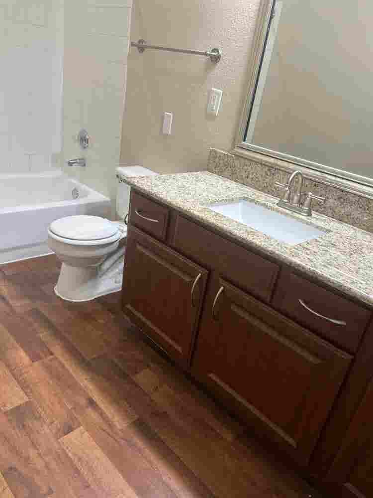 1 bed with private bath in a b