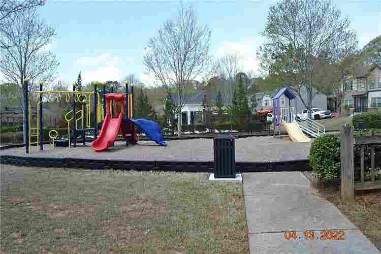 3 BR in East Point