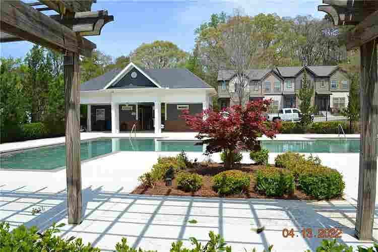 3 BR in East Point
