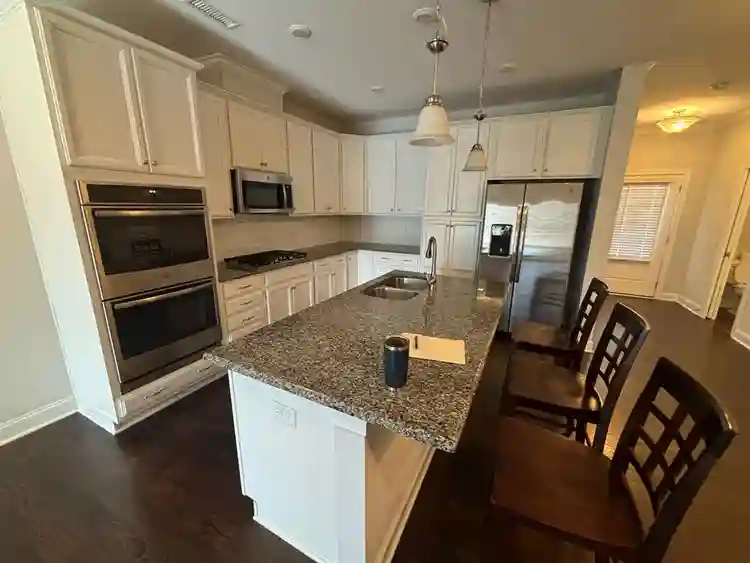 4 BR in Durham