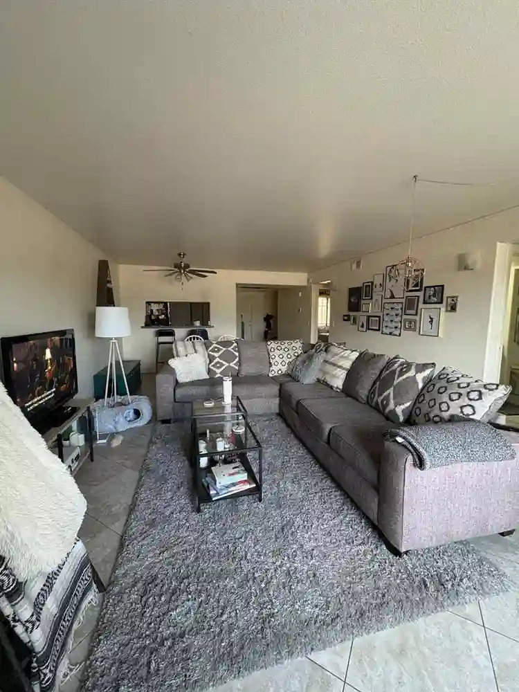 Tempe Townhouse Room for Rent :)