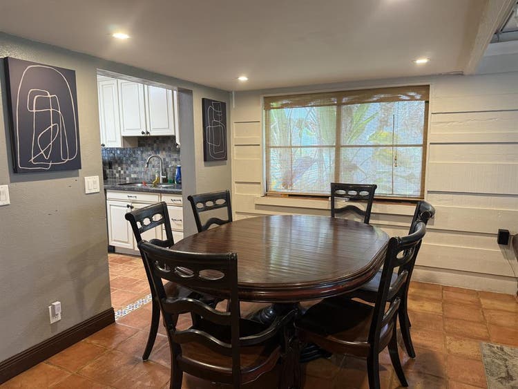 ROOM FOR RENT IN WESTON