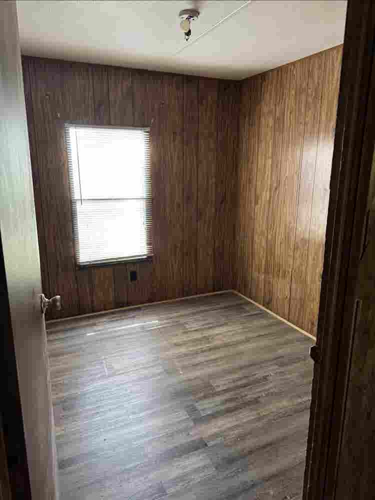 Nice location in Mayflower