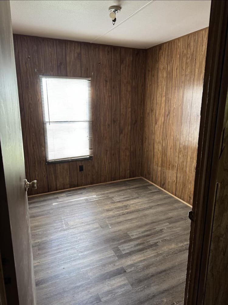 Nice location in Mayflower