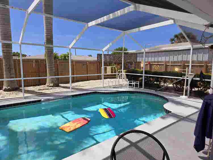 Paradise on Driftwood