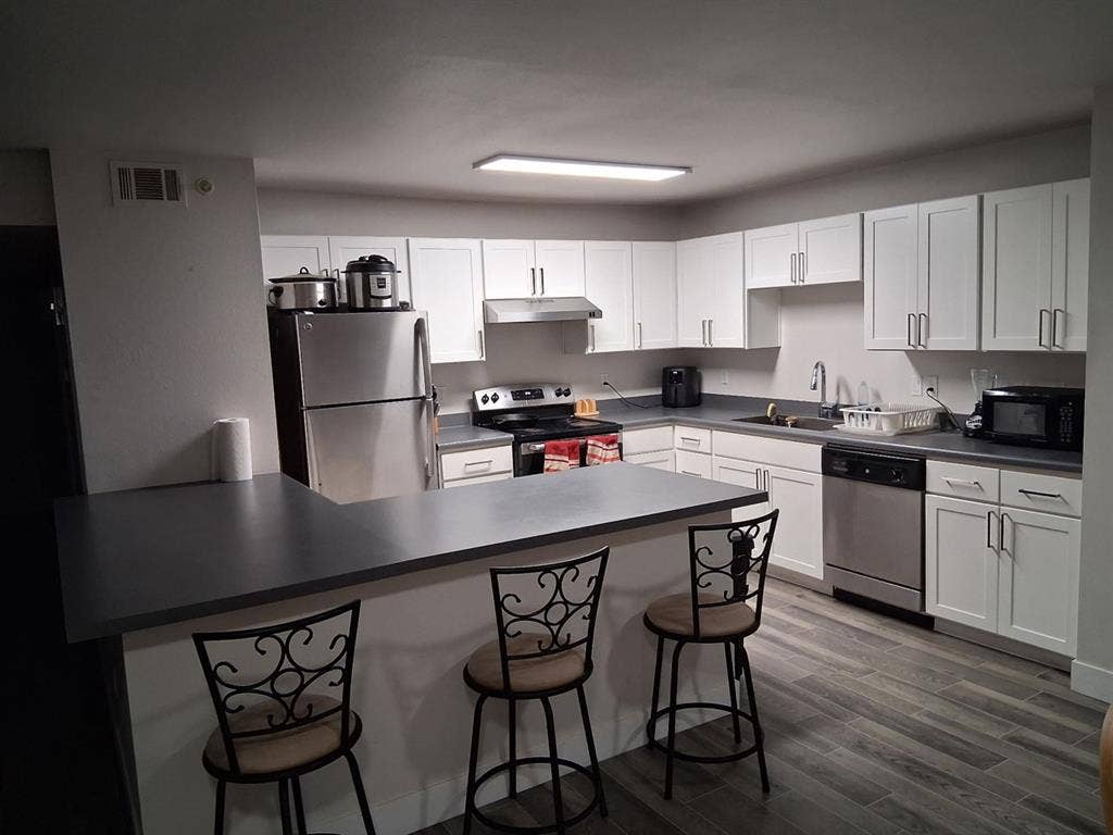 Searching for roommate in SLC!