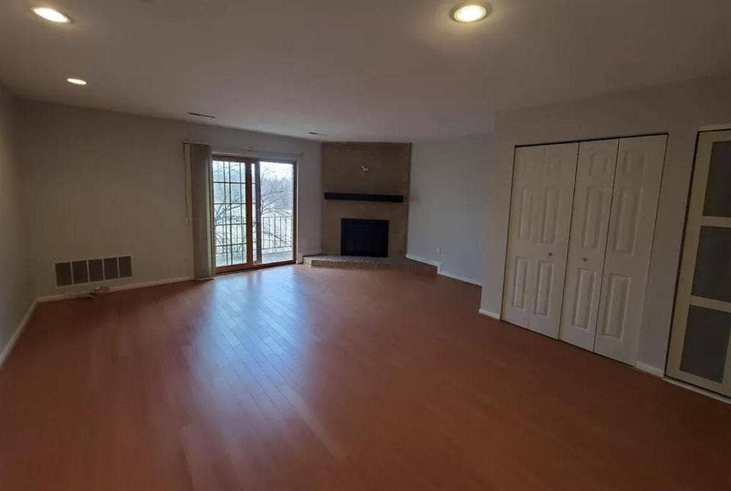 2 BR in Arlington