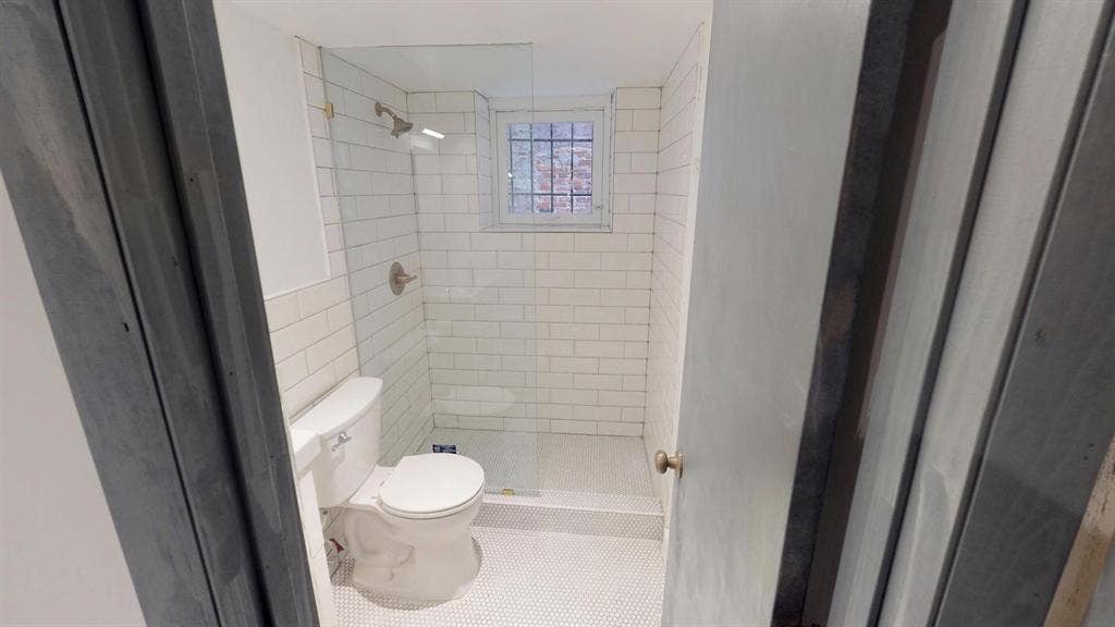 1 BR in Washington