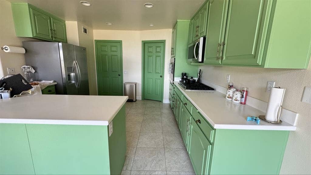 Private Room + Large Balcony