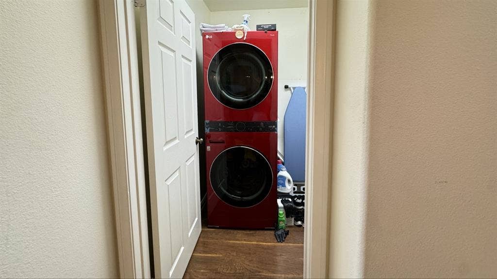 Private Room + Large Balcony