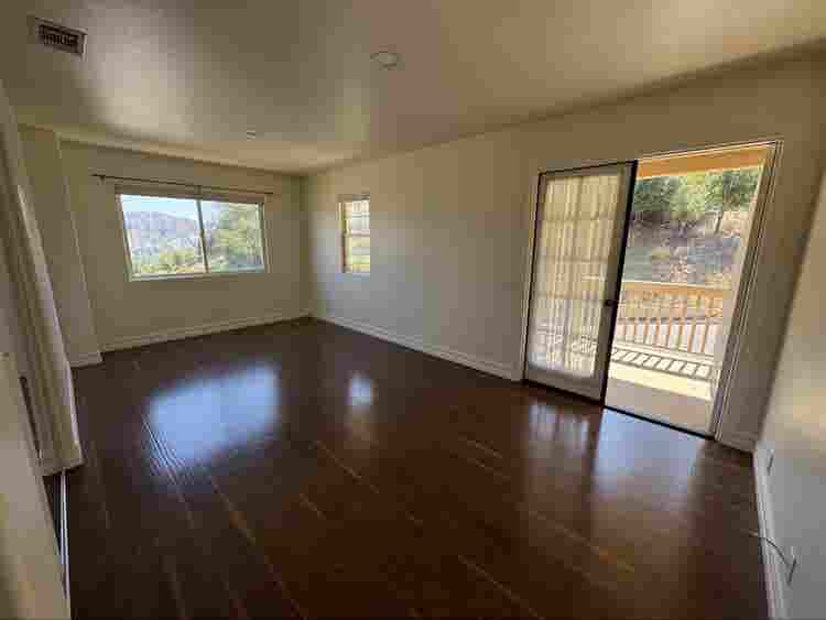 Private Room + Large Balcony