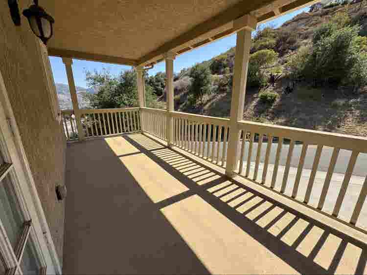 Private Room + Large Balcony