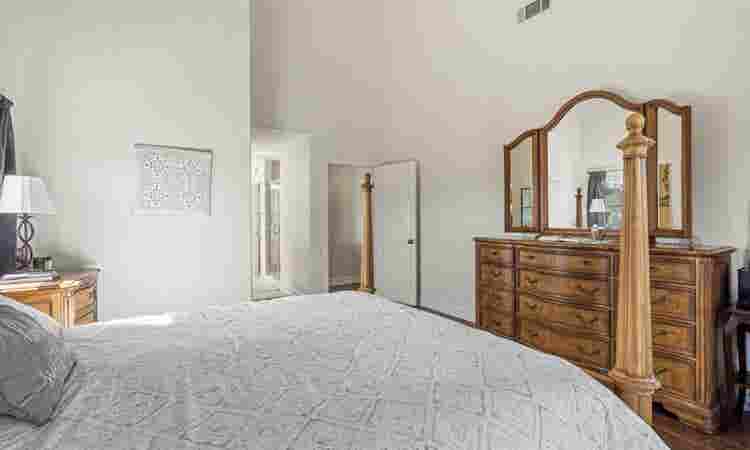 Private Studio With All Utilities