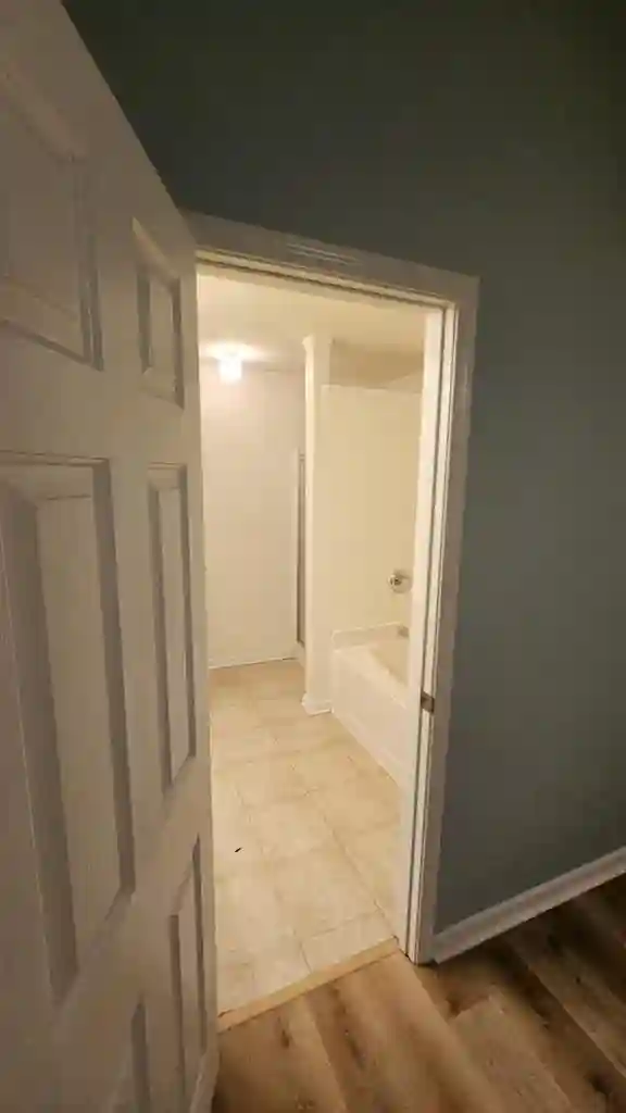 Master suite for rent in townhouse