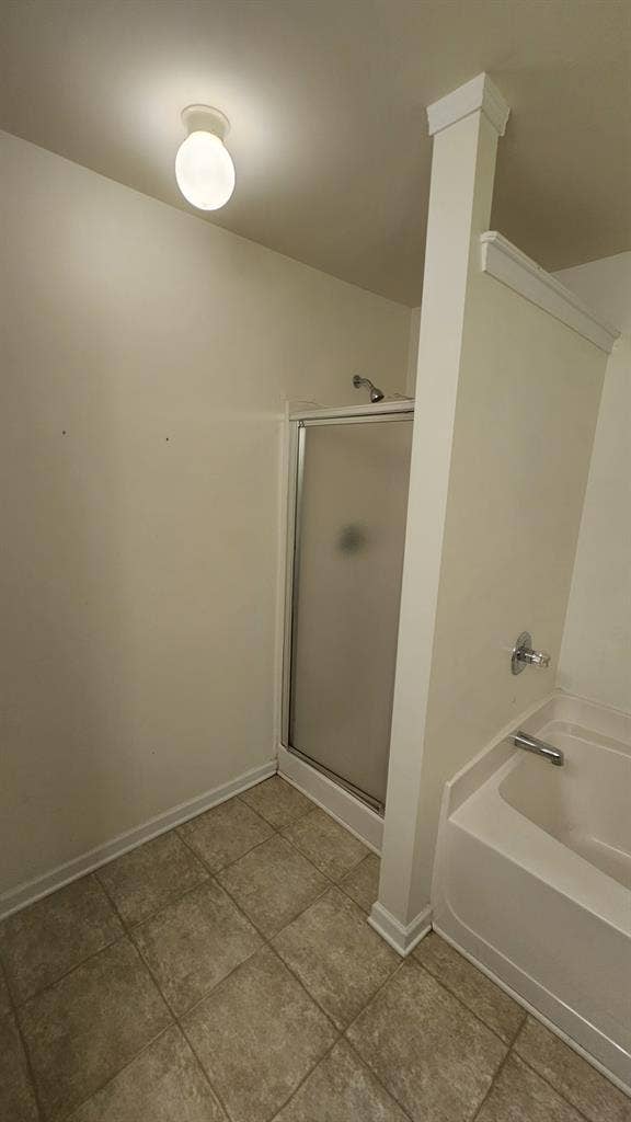 Master suite for rent in townhouse