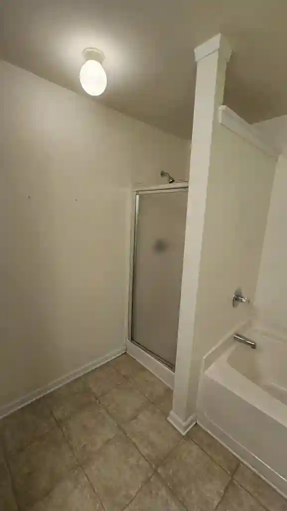 Master suite for rent in townhouse