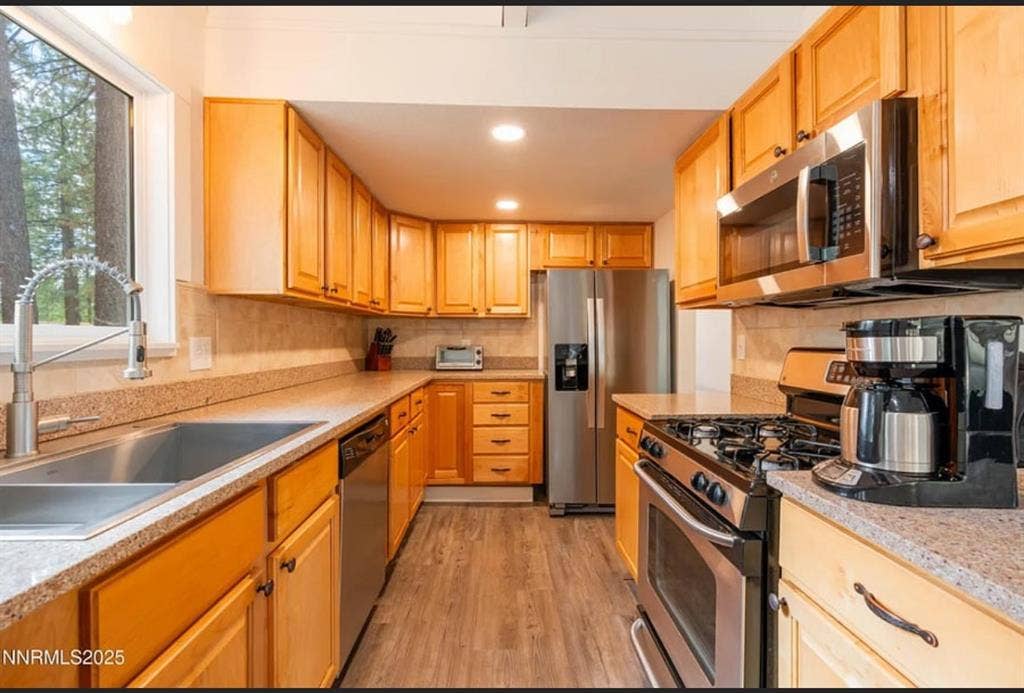 Large Room in Stateline, NV