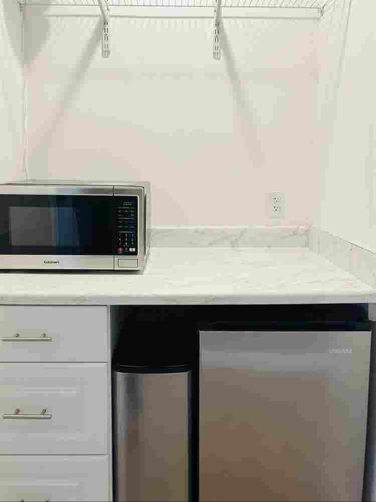 $/
mo studio in downtown FtL.