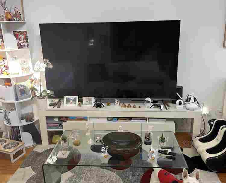 ROOM WITH PRIVATE BATHROOM