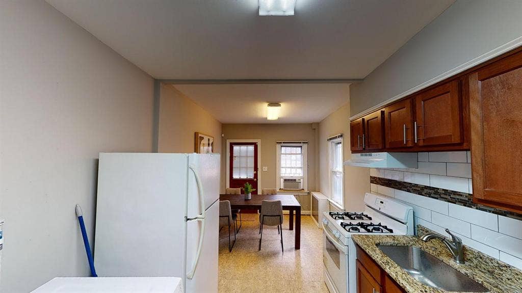 1 BR in Washington