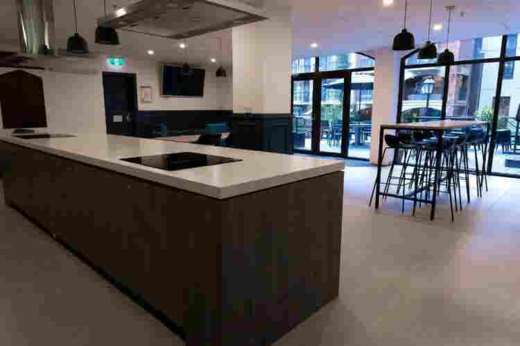 🏠 Melbourne Student Apartment