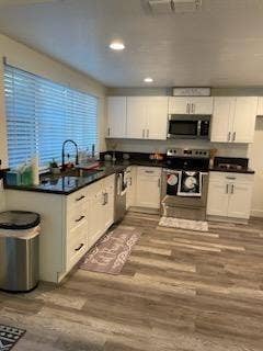 ✨️MASTER BEDROOM W// PRIVATE BATH✨️