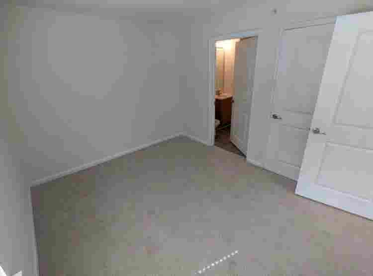 Sublease Bedroom. (3BR/BA W Den)