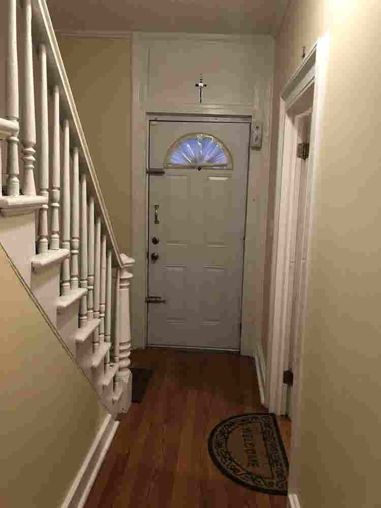 Looking for a male roommate