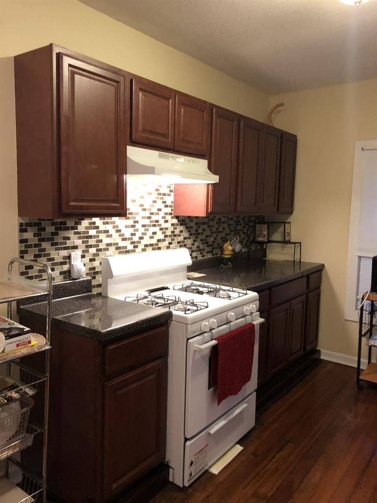 Looking for a male roommate