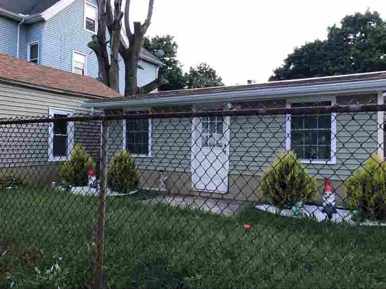 Looking for a male roommate