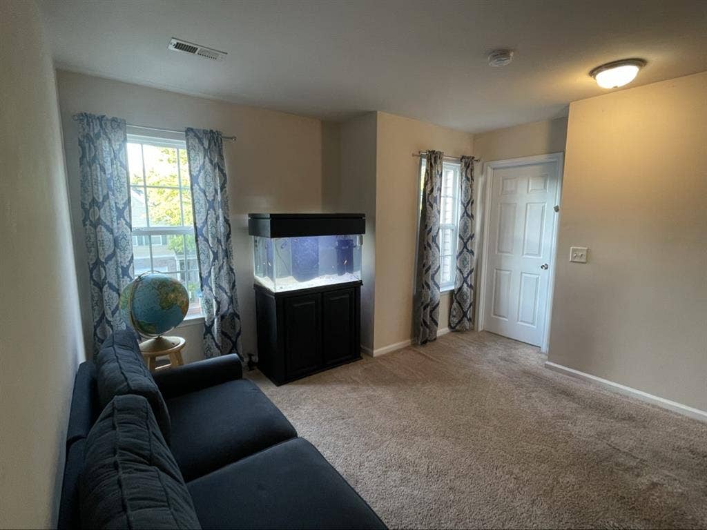 Room w shared bath util inc
