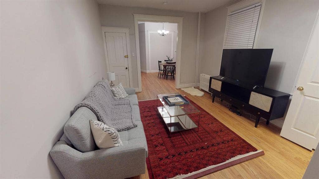 1 BR in Washington