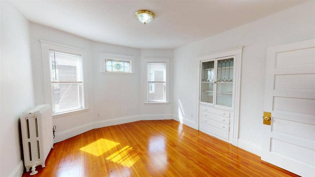 4 BR in Boston