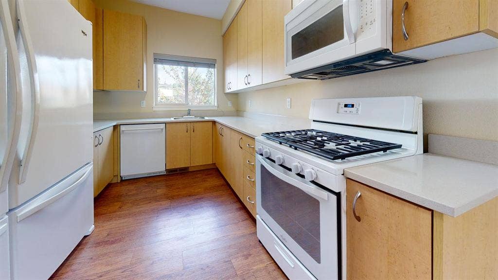 6 BR in Portland