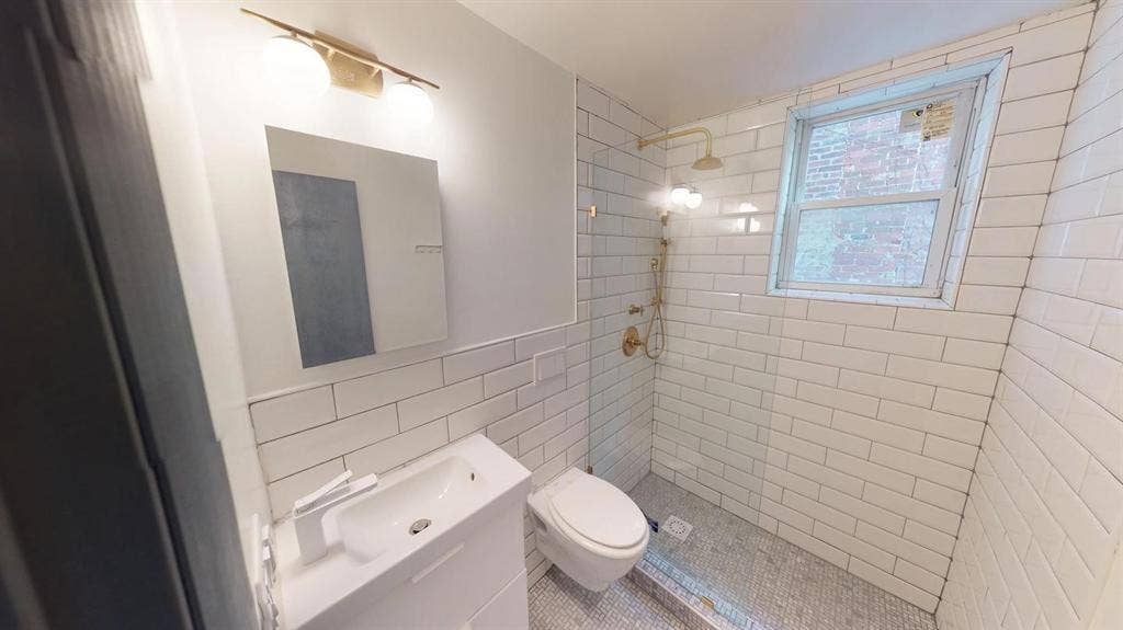 1 BR in Washington